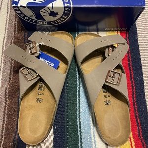 Birkenstock - Arizona Boston - US 11 men’s - 13 Women’s - brand new in box